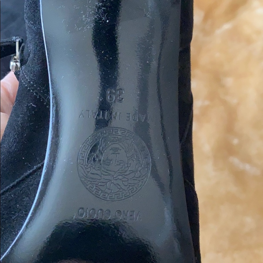 Versace - Picture 13 of 13